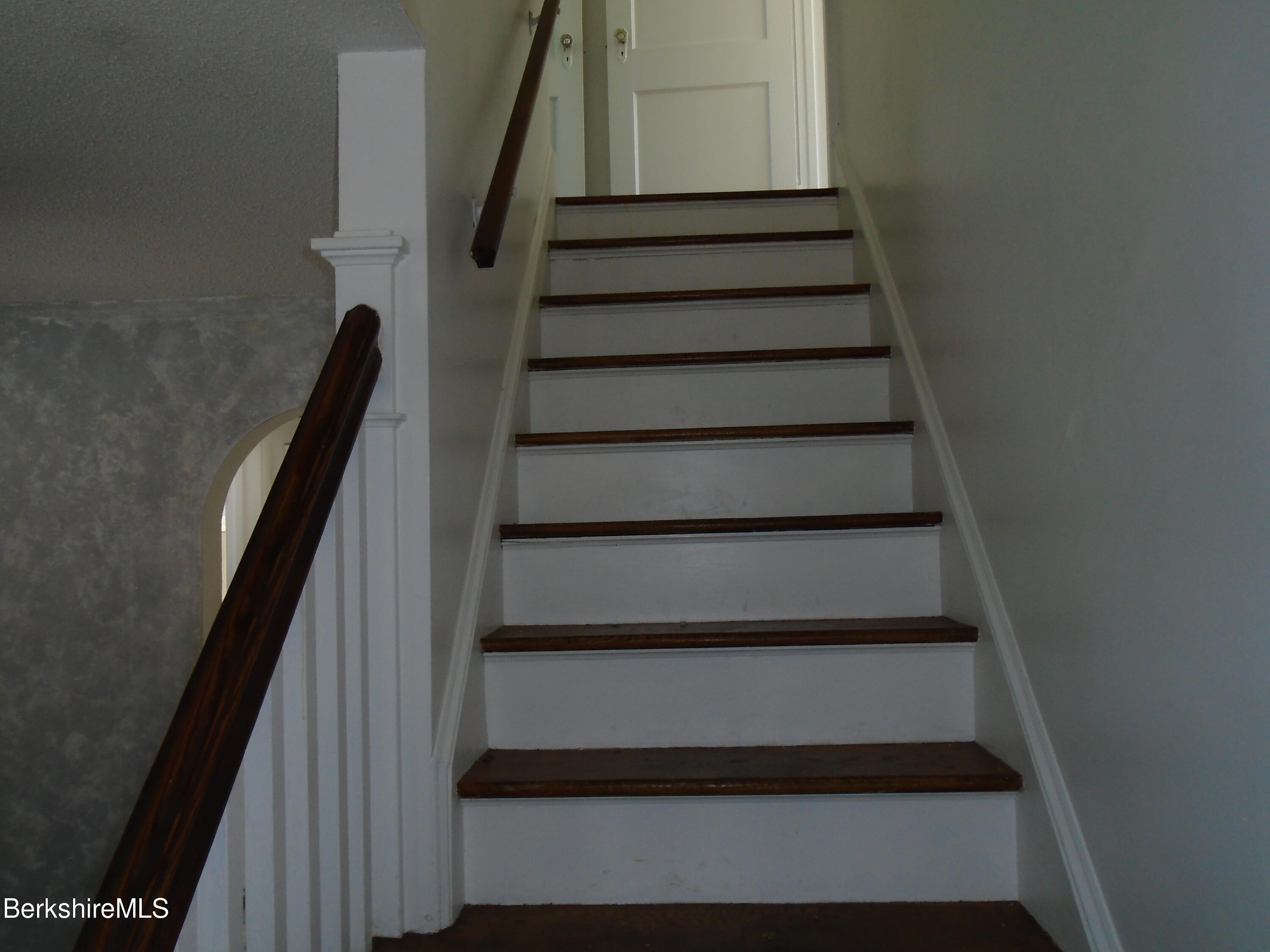 923 Holmes Road Pittsfield, MA 01201 - Photo 13 of 21 DSC01979