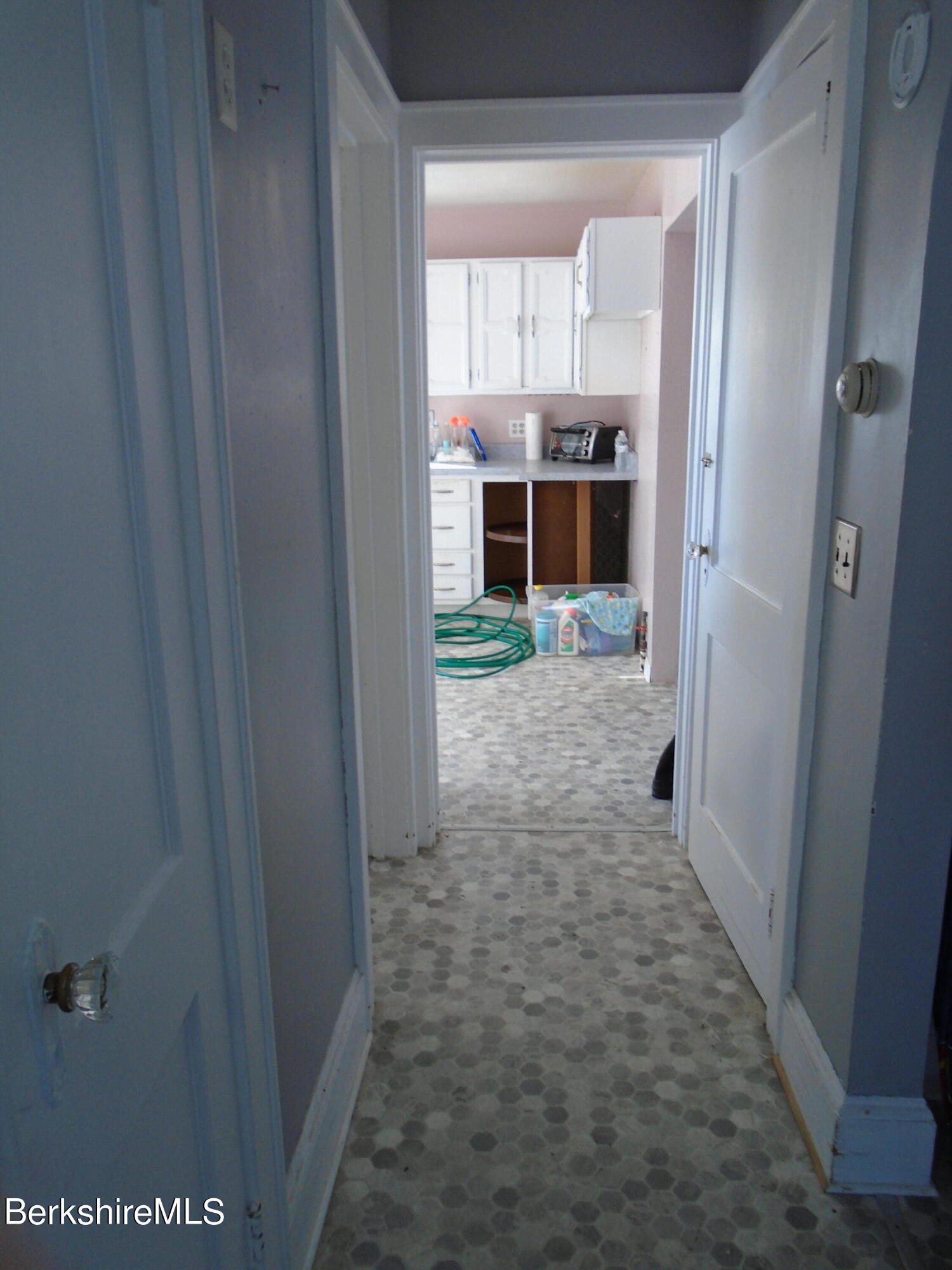 923 Holmes Road Pittsfield, MA 01201 - Photo 7 of 21 DSC01987