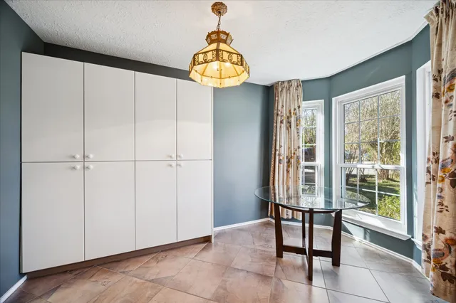 a view of entryway with interior