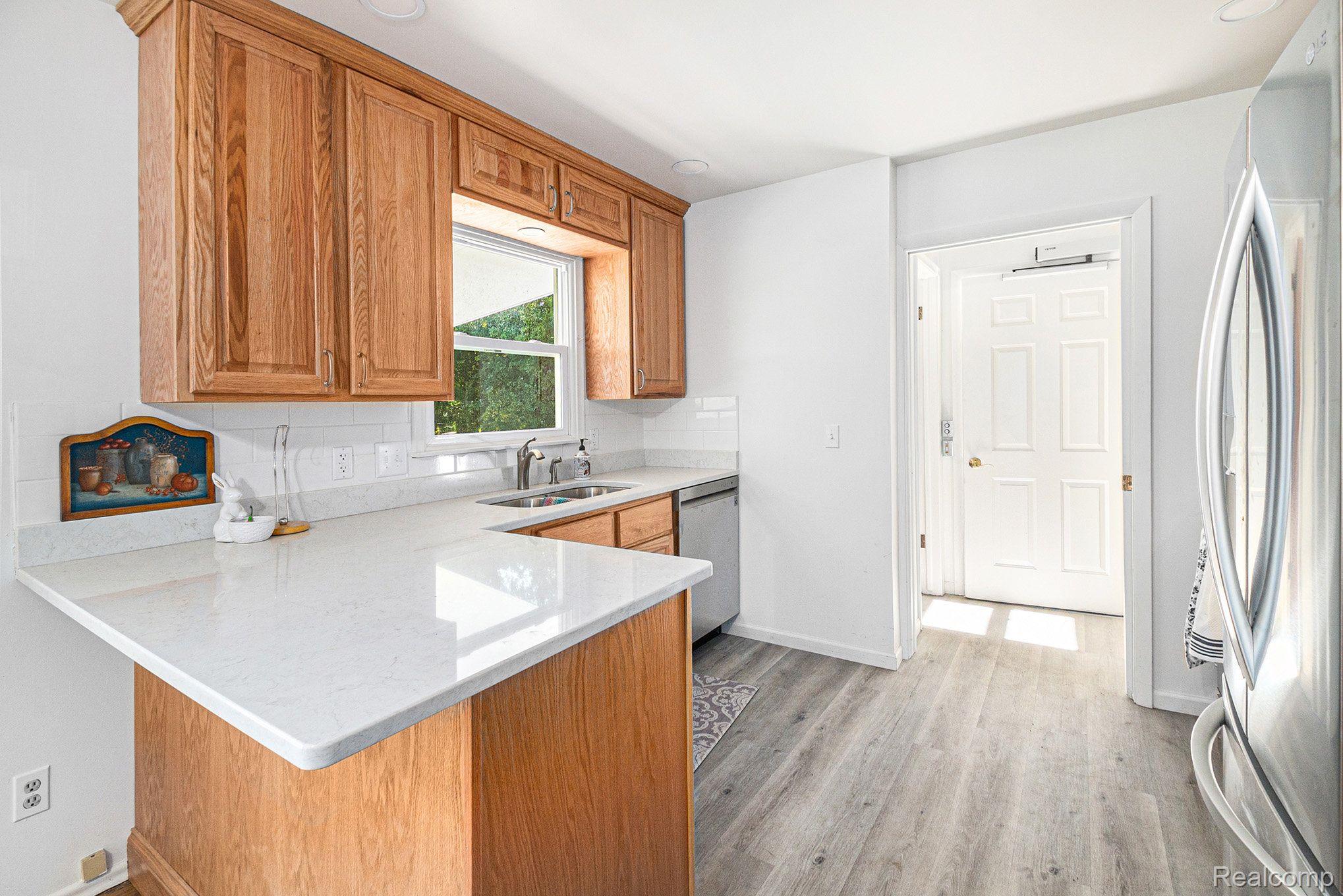 8166 Barden Road Davison, MI 48423 - Photo 7 of 22 Gallery Image 7