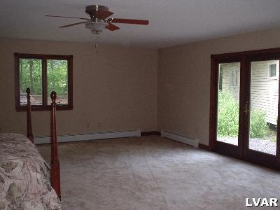 1054 South Quince Road Walnutport, PA 18088 - Photo 4 of 11 Gallery Image 4