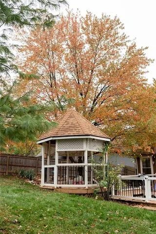 $330,000 | 3524 South Maybrook Avenue, Independence, MO 64055