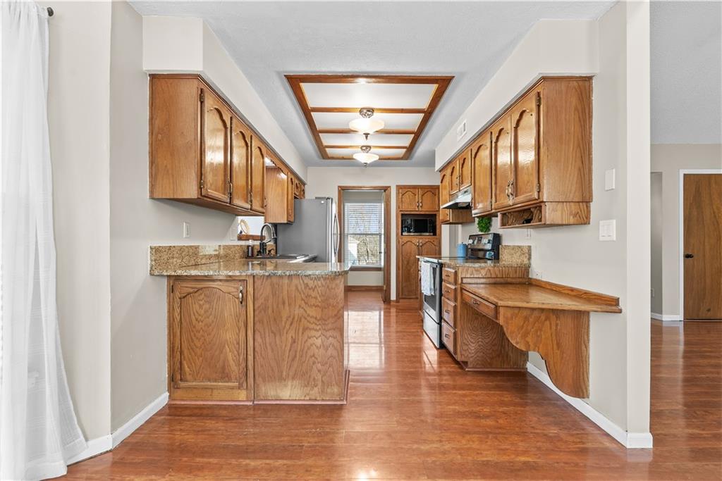 3524 South Maybrook Avenue Independence, MO 64055 - Photo 8 of 33