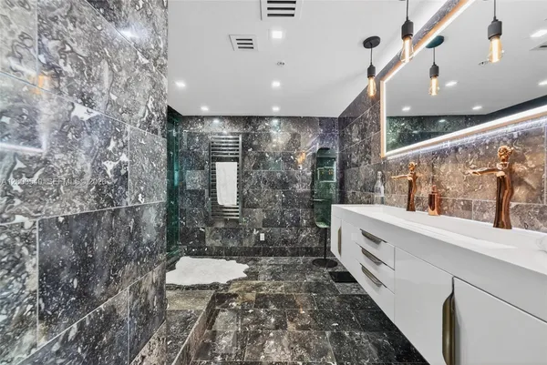 $20,000 | The Ivy Condominiums, Miami, FL 33130