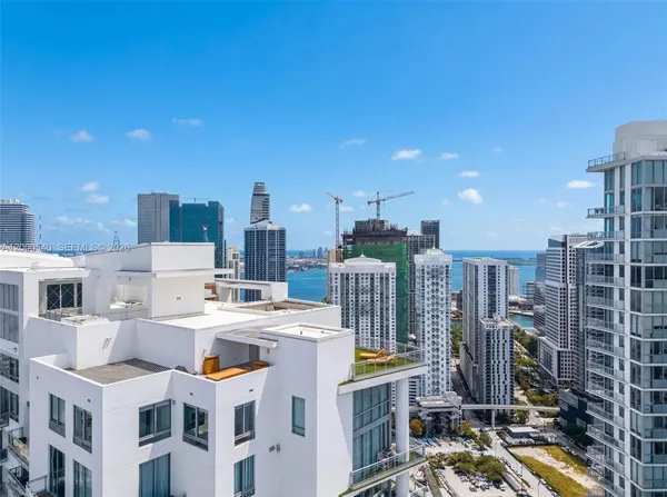 $20,000 | The Ivy Condominiums, Miami, FL 33130