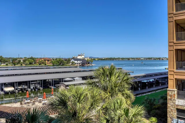 $2,200 | 101 West Bank, Unit 22, Horseshoe Bay, TX 78657