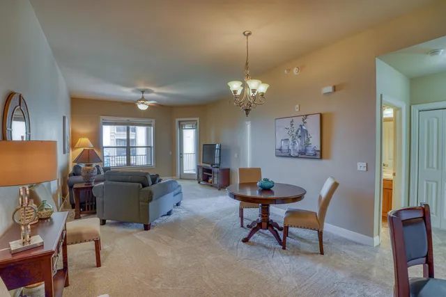 $2,200 | 101 West Bank, Unit 22, Horseshoe Bay, TX 78657