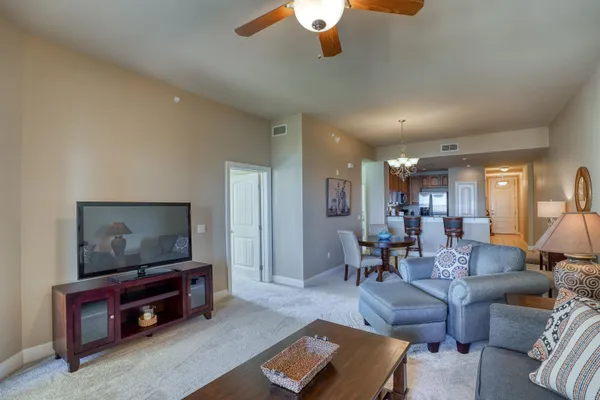 $2,200 | 101 West Bank, Unit 22, Horseshoe Bay, TX 78657