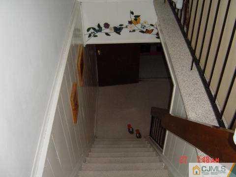 1402 Raspberry Court Edison, NJ 08817 - Photo 3 of 8