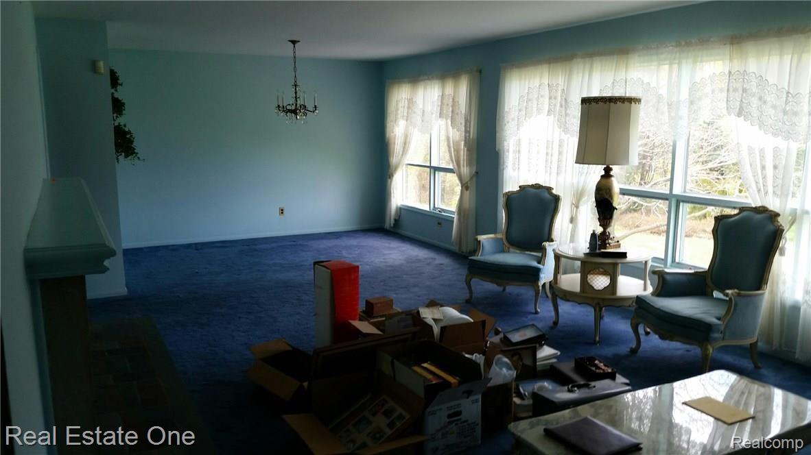 961 South Reading Road Bloomfield Hills, MI 48304 - Photo 9 of 16 21687.jpeg