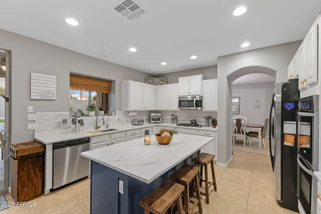 $5,950 | 1918 West Bonanza Lane, Phoenix, AZ 85085