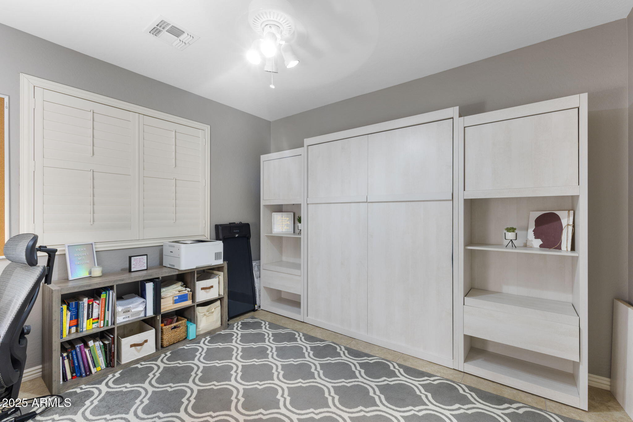 1918 West Bonanza Lane Phoenix, AZ 85085 - Photo 28 of 50 28-web-or-mls-24 - Upstairs Ensuite Bedr