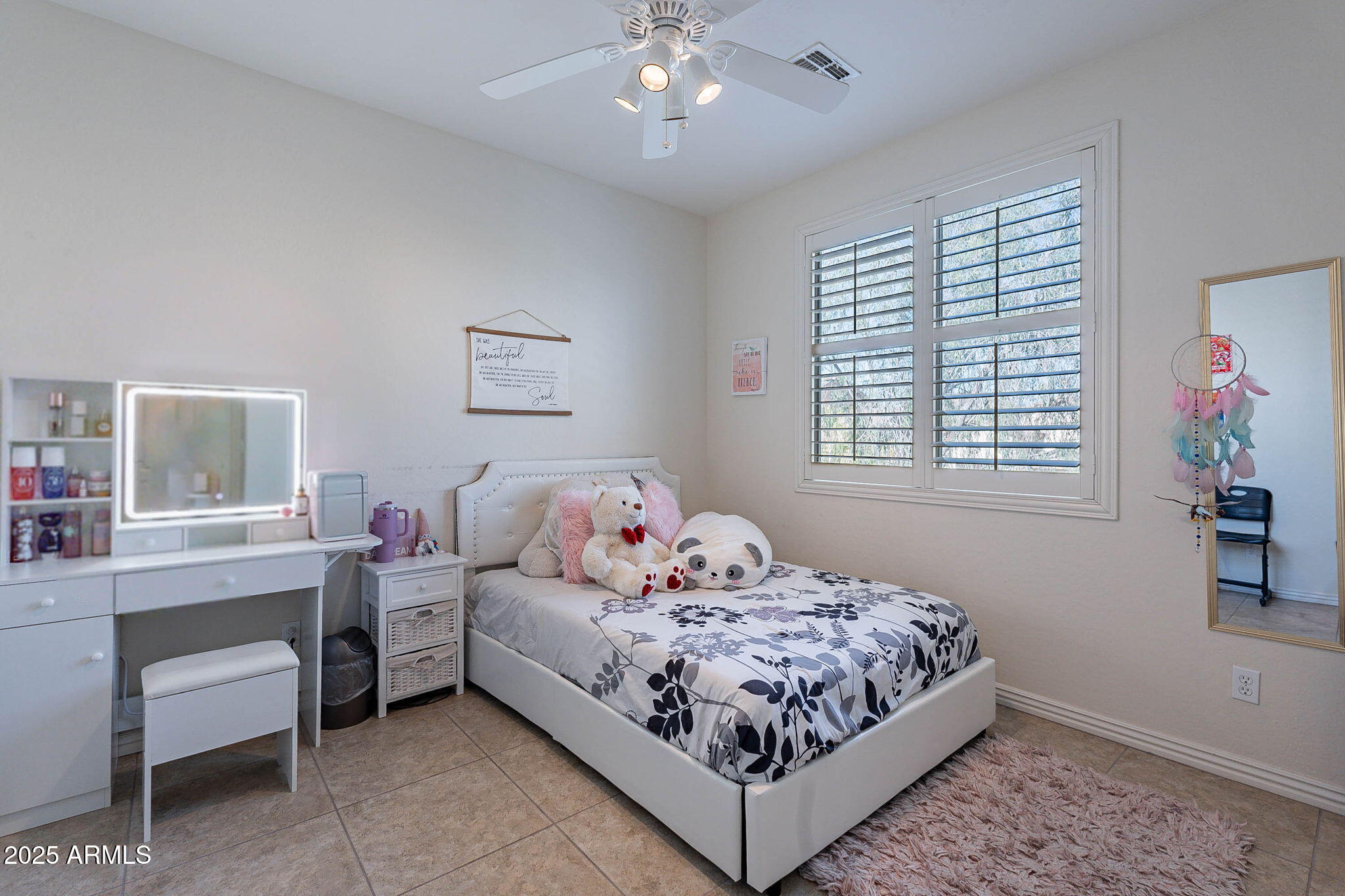 1918 West Bonanza Lane Phoenix, AZ 85085 - Photo 30 of 50 29-web-or-mls-25 - Upstairs Bedroom 3