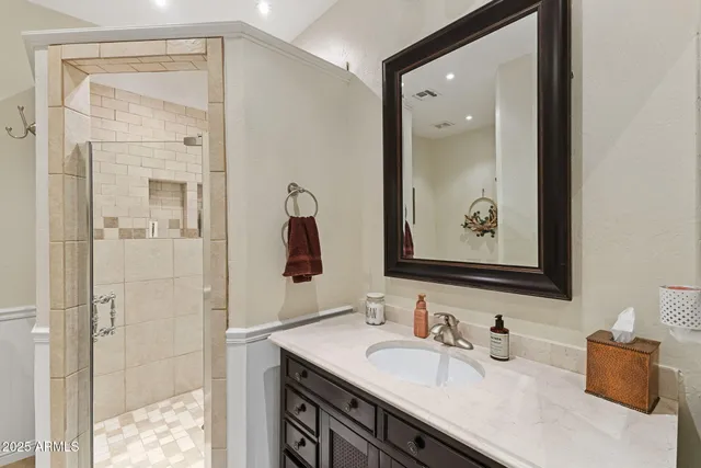 $5,950 | 1918 West Bonanza Lane, Phoenix, AZ 85085