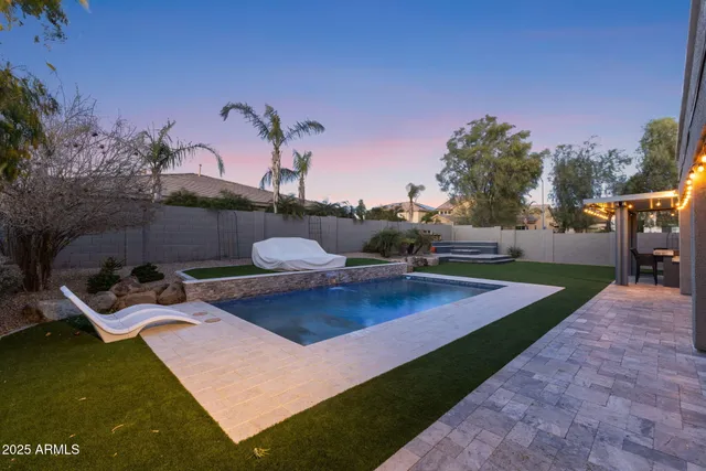 $5,950 | 1918 West Bonanza Lane, Phoenix, AZ 85085