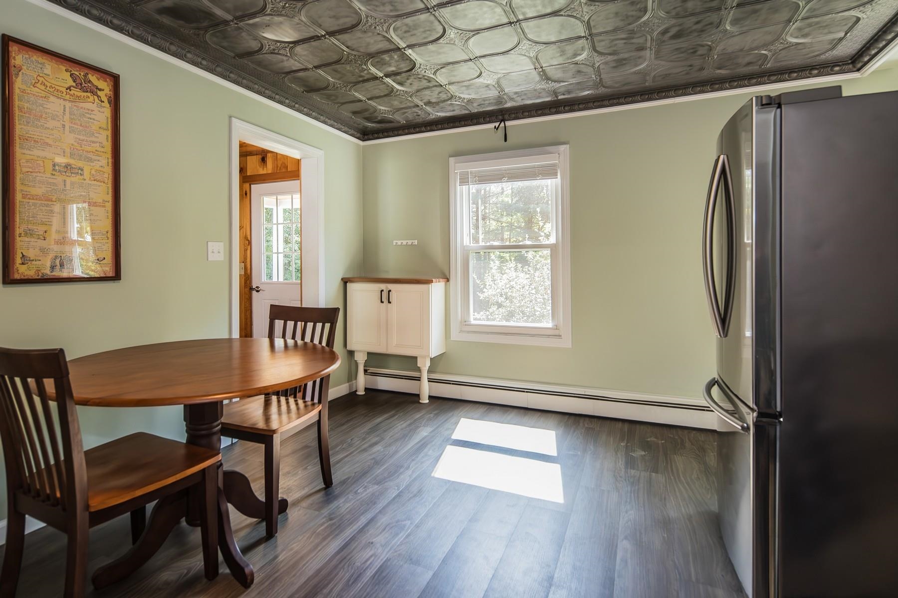 18 Pleasant Street Proctor, VT 05765 - Photo 19 of 40
