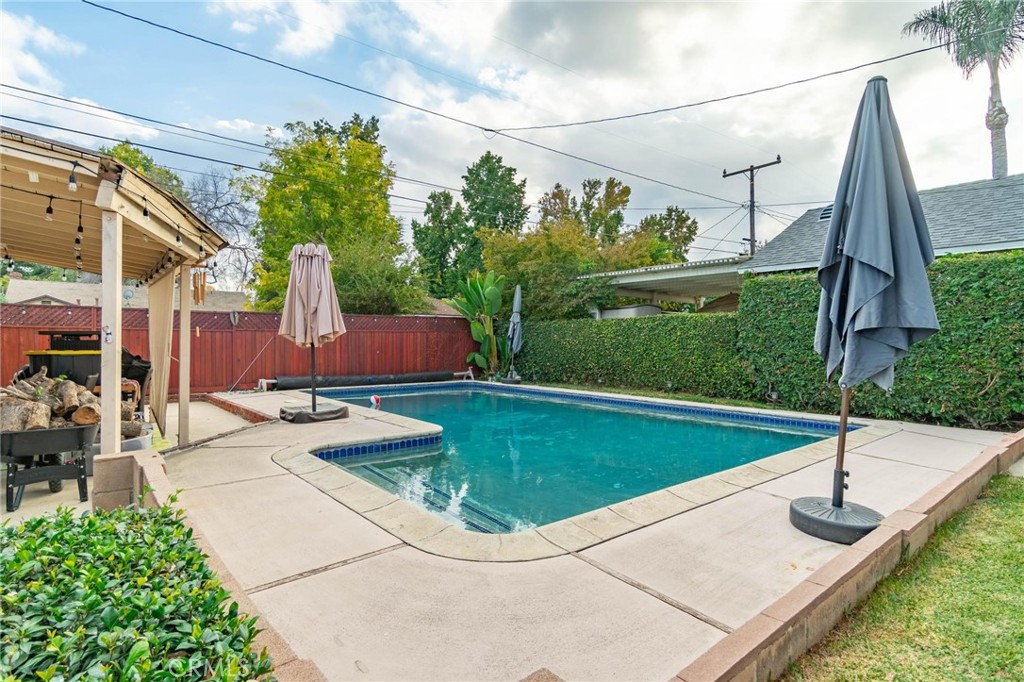 9920 Broadway Temple City, CA 91780 - Photo 23 of 26 a view of a backyard with sitting area