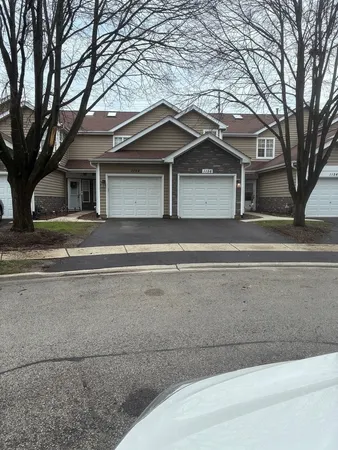 $2,100 | 1158 Regency Drive, Schaumburg, IL 60193