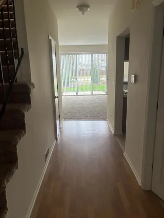 $2,100 | 1158 Regency Drive, Schaumburg, IL 60193