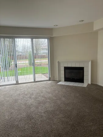 $2,100 | 1158 Regency Drive, Schaumburg, IL 60193