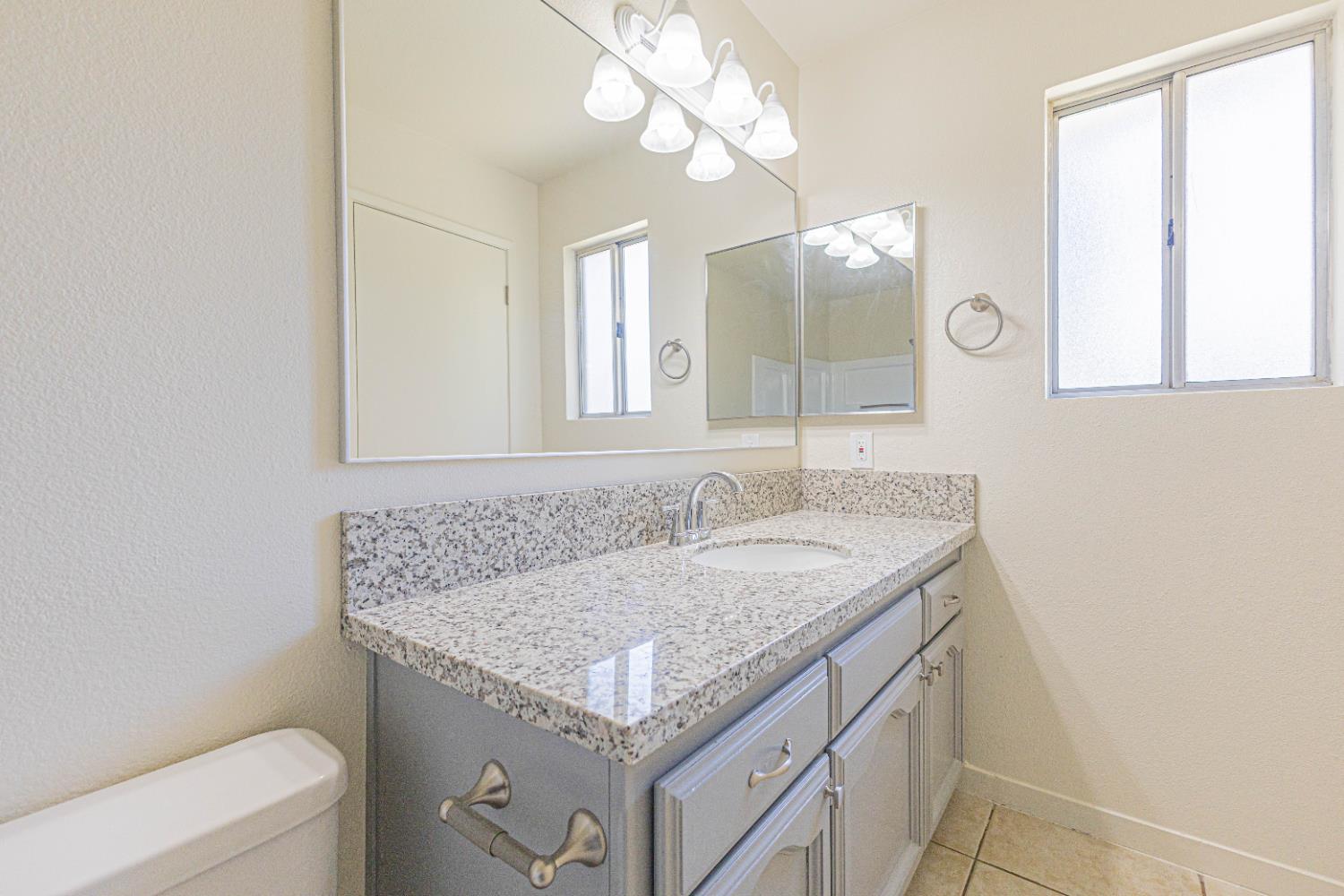 911 3rd Street Sanger, CA 93657 - Photo 16 of 22