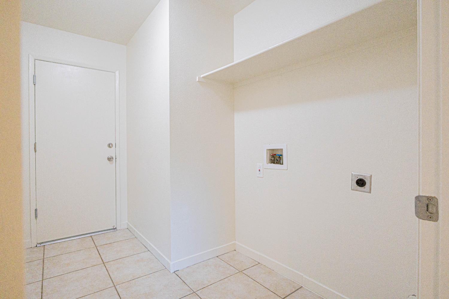 911 3rd Street Sanger, CA 93657 - Photo 19 of 22