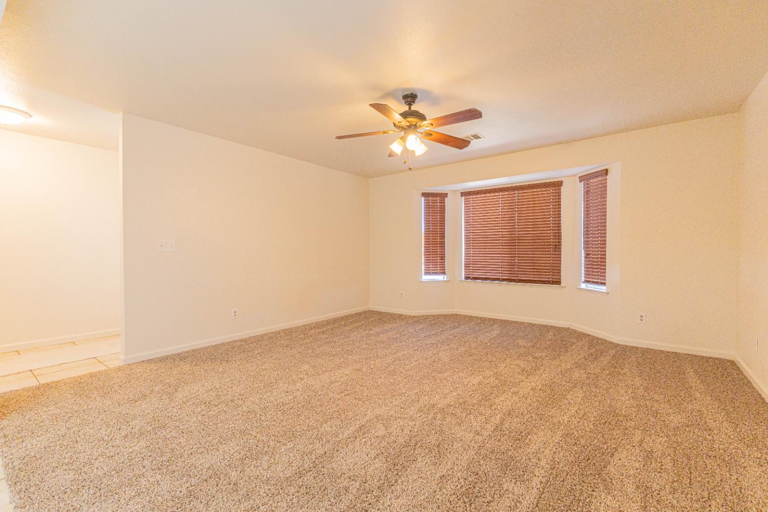 911 3rd Street Sanger, CA 93657 - Photo 4 of 22