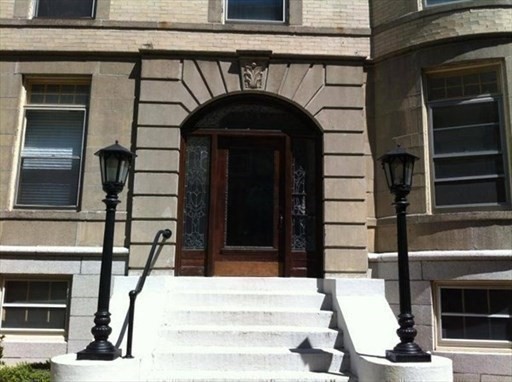 1675 Beacon Street, Unit 2 Brookline, MA 02445 - Photo 8 of 9