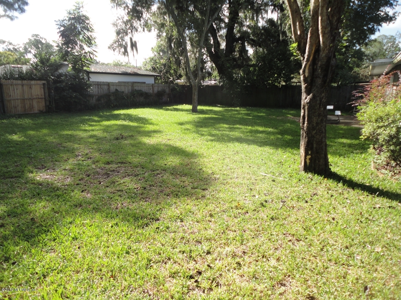 601 Mandalay Road Jacksonville, FL 32216 - Photo 24 of 25 View of yard from the house