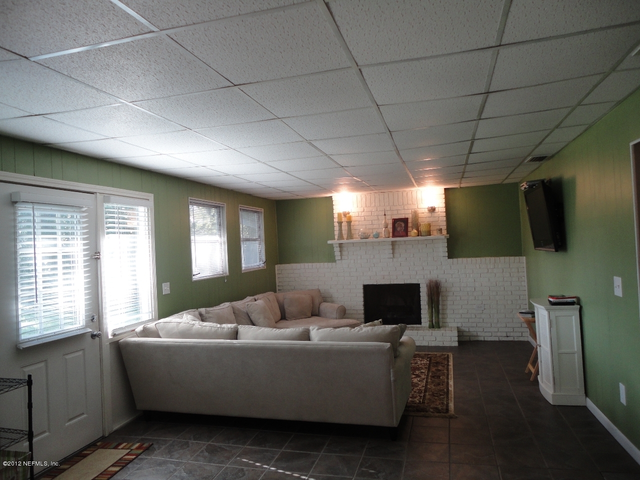 601 Mandalay Road Jacksonville, FL 32216 - Photo 8 of 25 Over look of the Family Room
