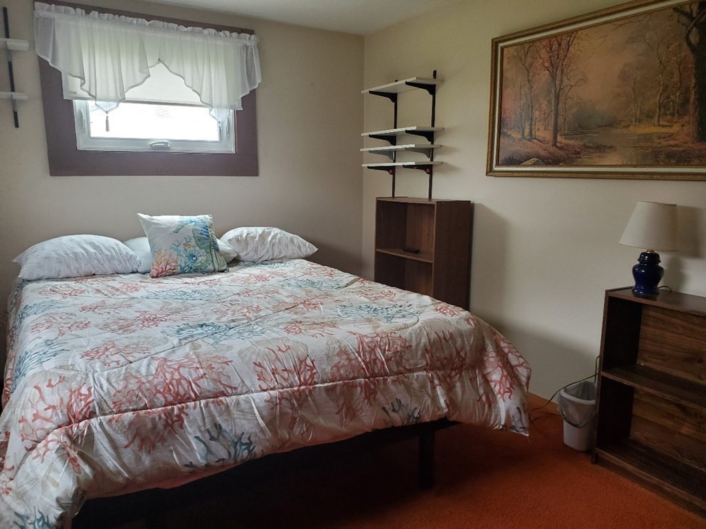 668 Mohawk Road Somerset, MA 02726 - Photo 7 of 9 Gallery Image 7