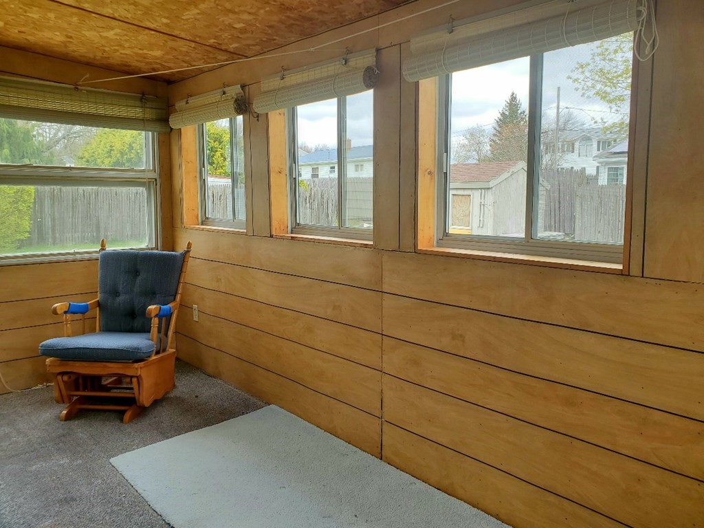 668 Mohawk Road Somerset, MA 02726 - Photo 9 of 9 Gallery Image 9