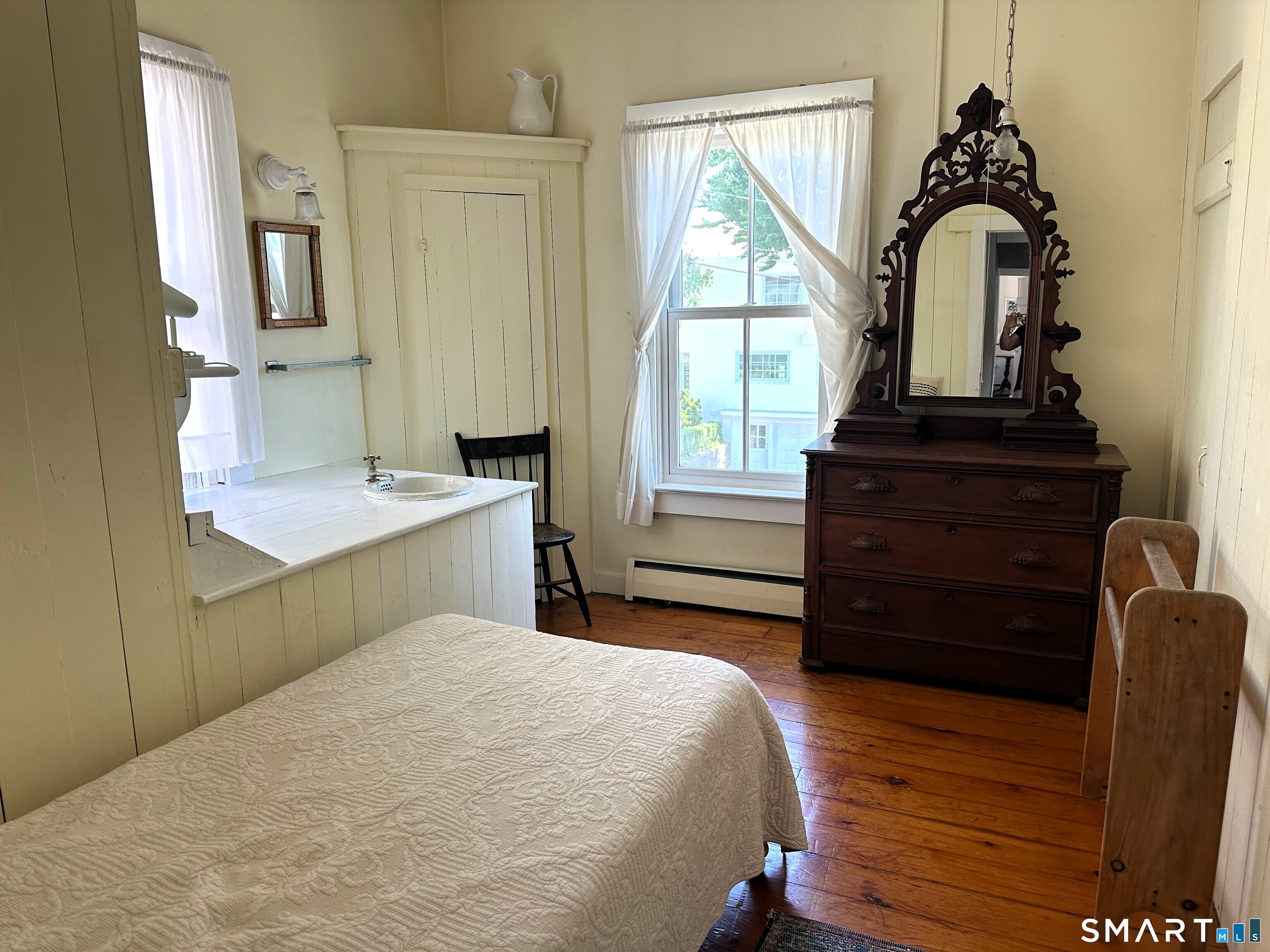 18 Prospect Hill Road Branford, CT 06405 - Photo 15 of 21