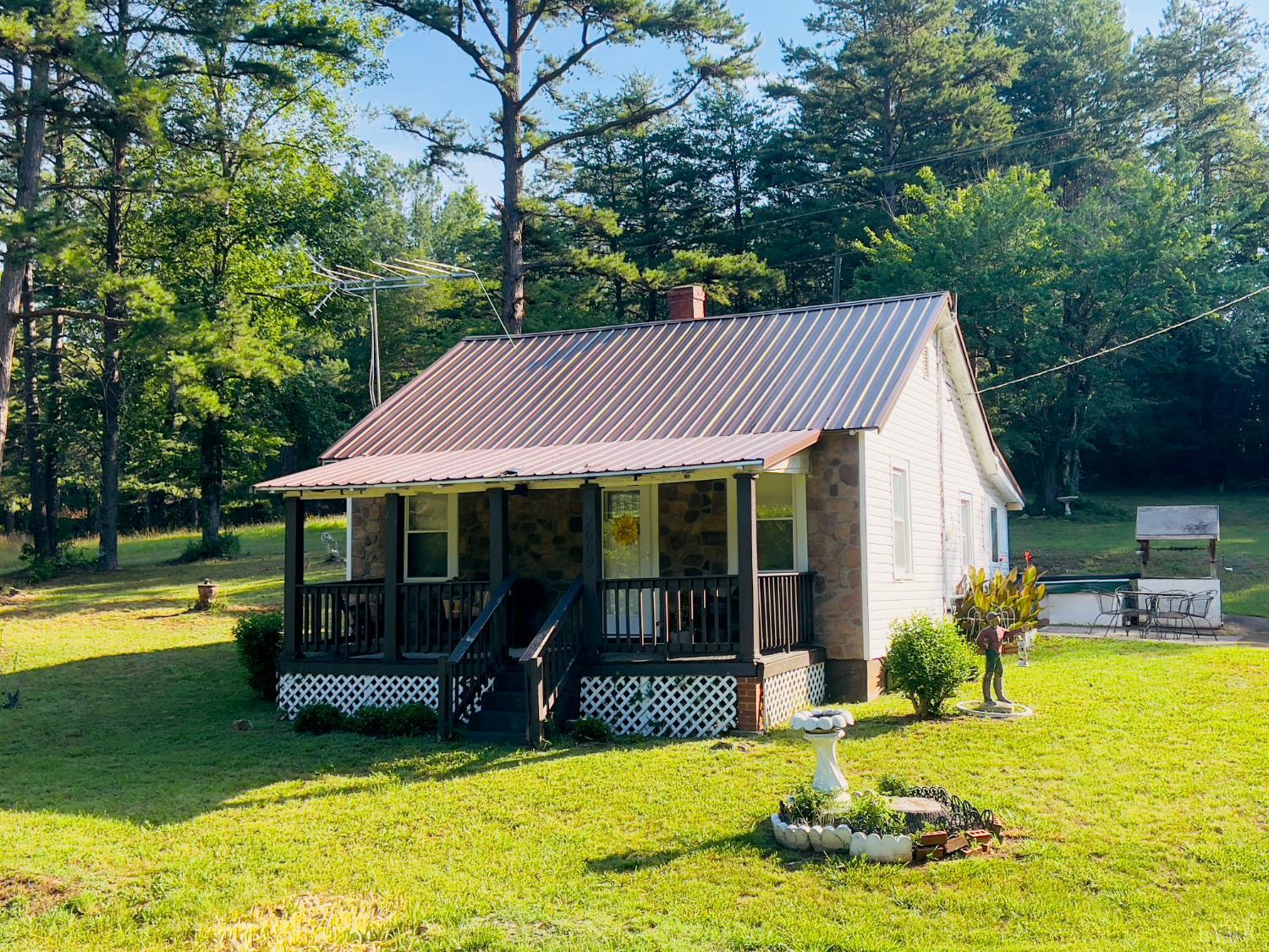 2009 Level Run Road Hurt, VA 24563 - Photo 2 of 19
