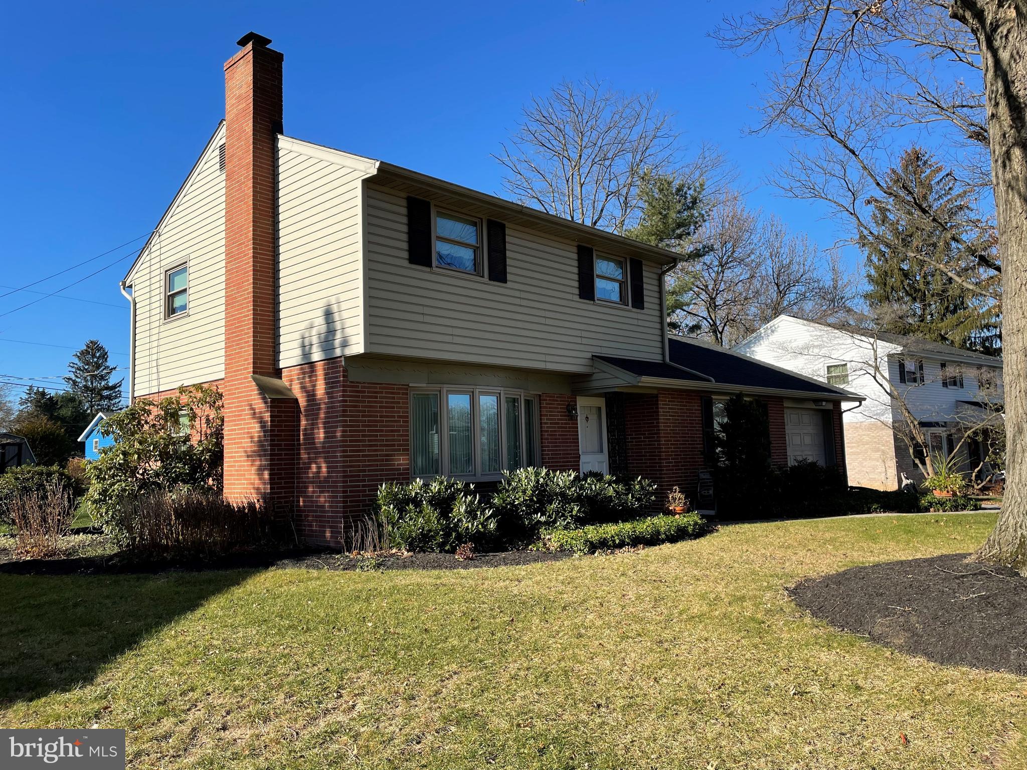 1148 Devonshire Road Lancaster, PA 17601 - Photo 2 of 23 Gallery Image 2
