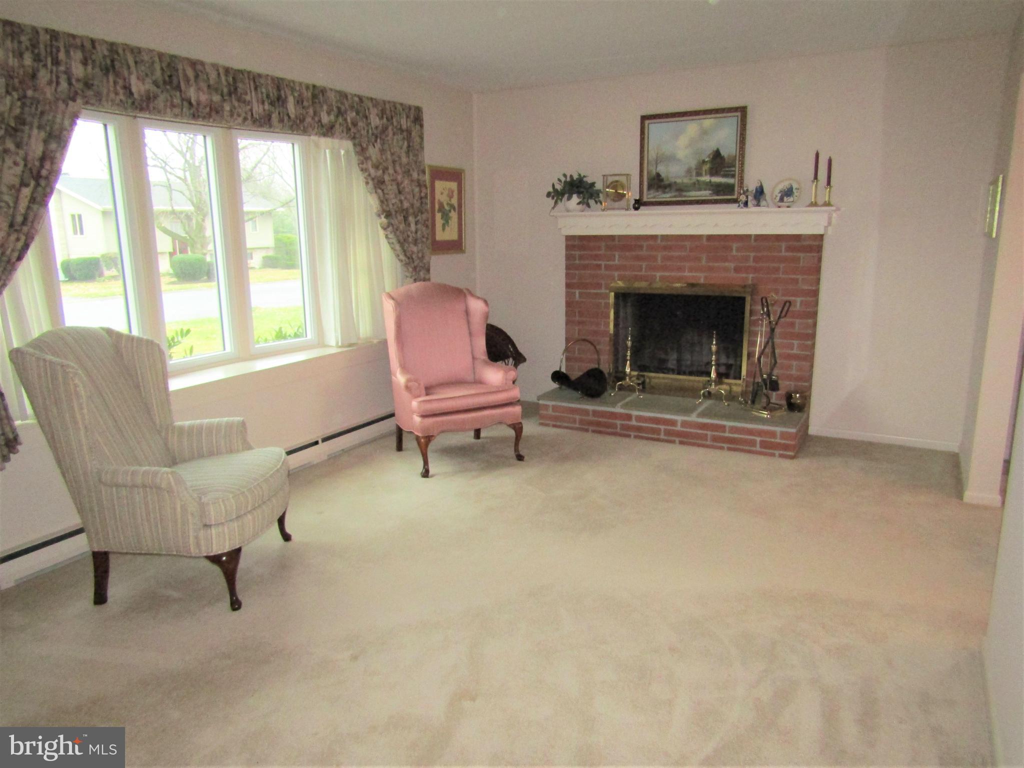 1148 Devonshire Road Lancaster, PA 17601 - Photo 4 of 23 Gallery Image 4