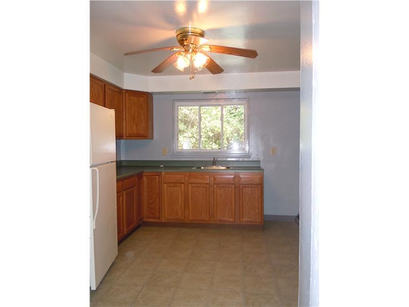 5102 Thoms Run Road Presto, PA 15142 - Photo 4 of 16 Kitchen.