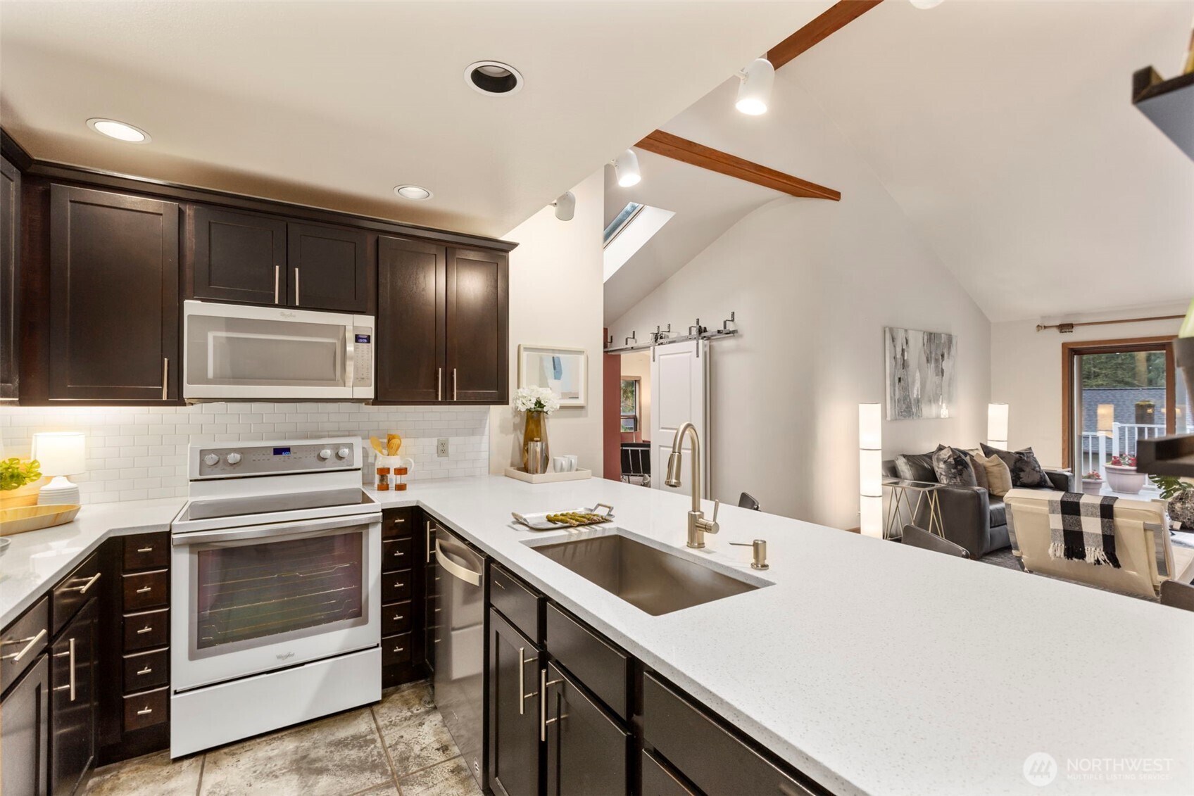 14319 165th Place Southeast Renton, WA 98059 - Photo 11 of 36 Gallery Image 11