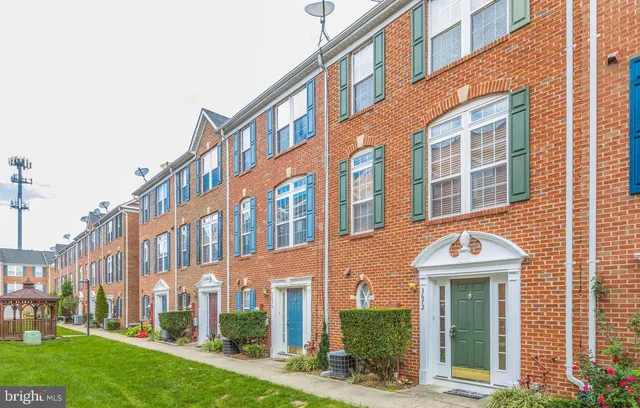 $3,300 | 3672 Madison Watch Way, Falls Church, VA 22041