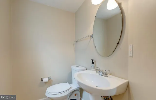 $3,300 | 3672 Madison Watch Way, Falls Church, VA 22041