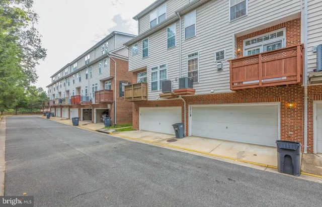 $3,300 | 3672 Madison Watch Way, Falls Church, VA 22041