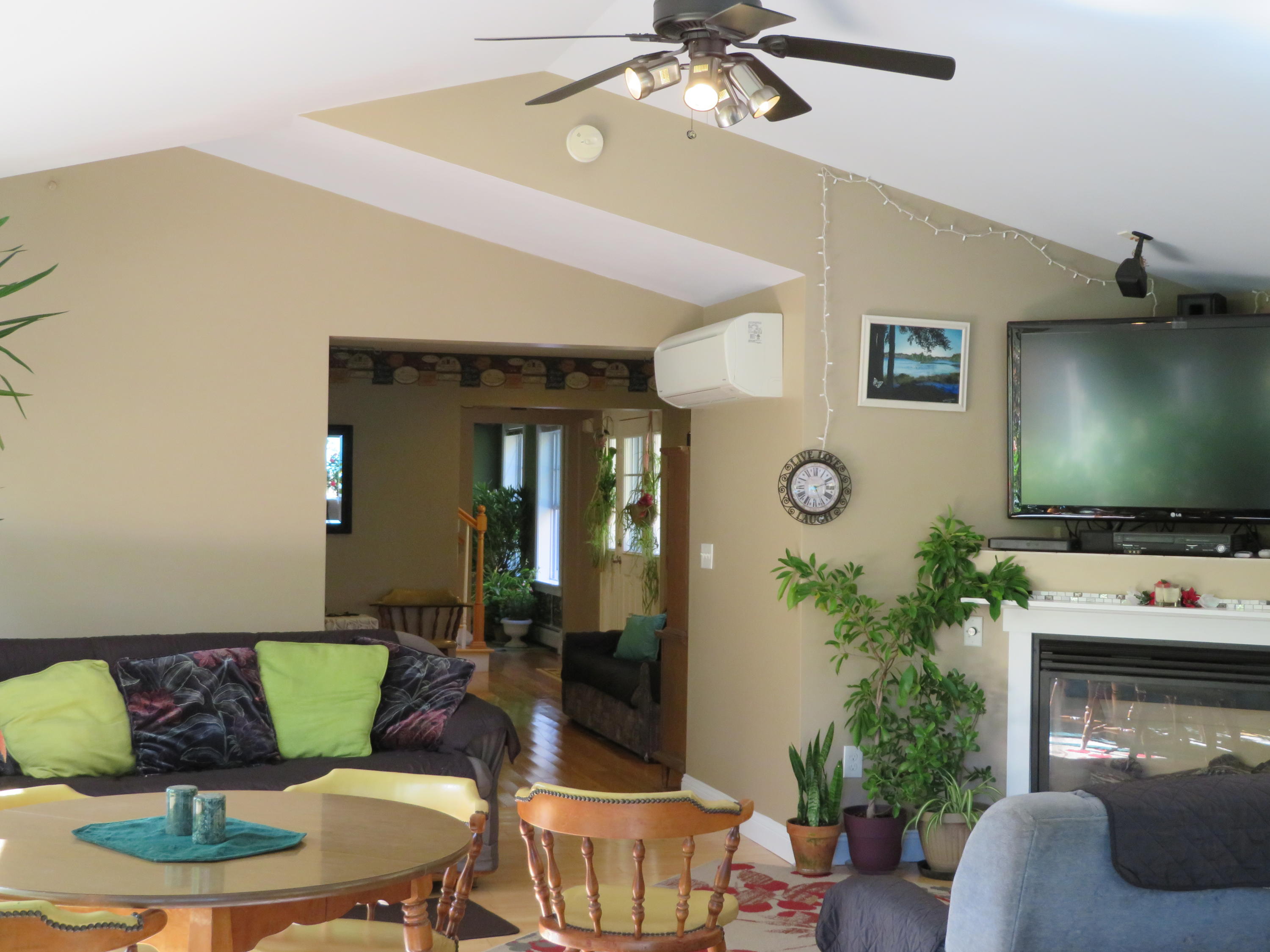 17 Old Rte 9 North Berwick, ME 03906 - Photo 13 of 32 Great rm View to Living