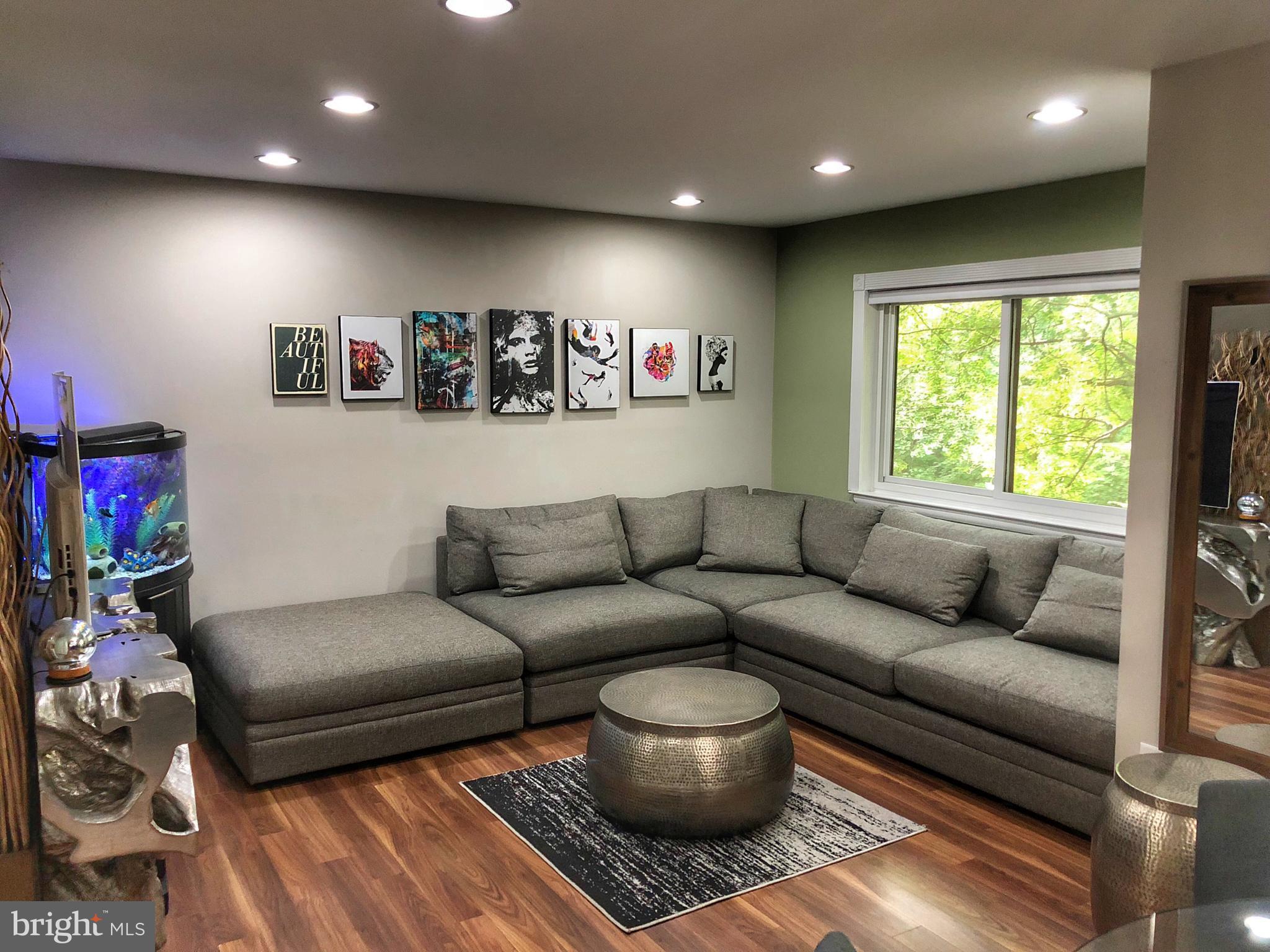 11839 Coopers Court Reston, VA 20191 - Photo 1 of 21 Family Room