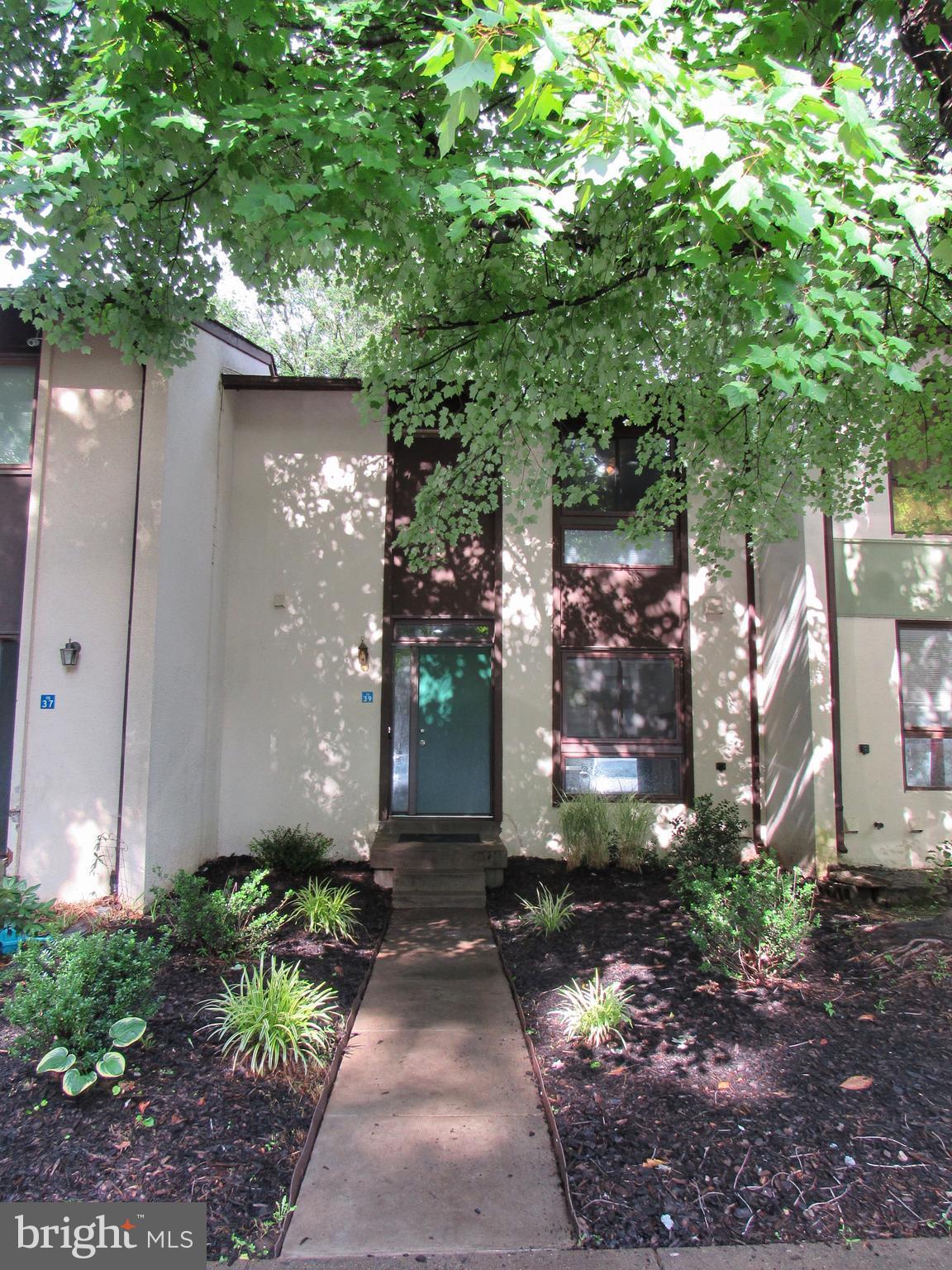 11839 Coopers Court Reston, VA 20191 - Photo 21 of 21 Exterior (Front)
