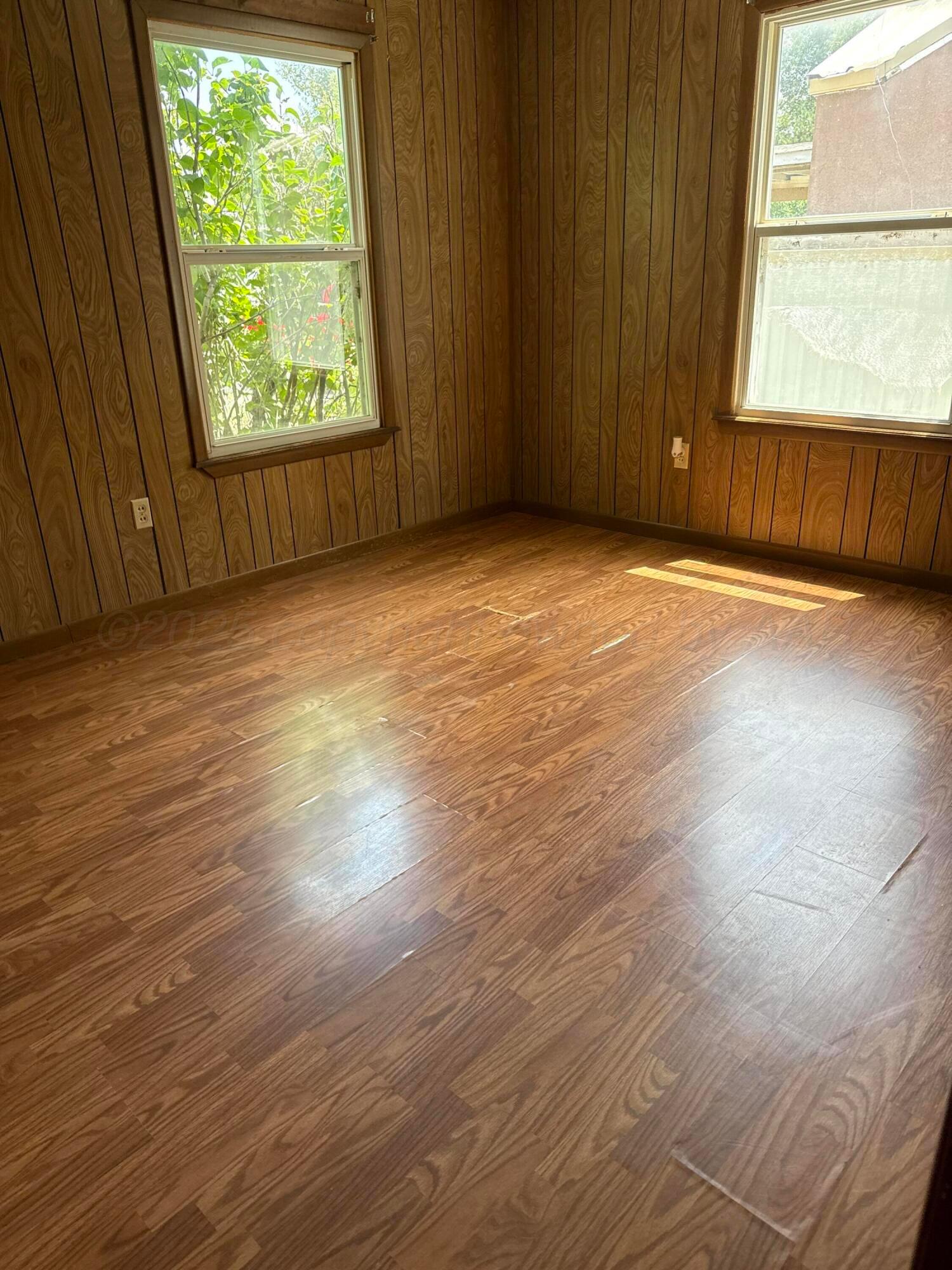 808 Ave P Sunray, TX 79086 - Photo 8 of 11 Bedroom 2