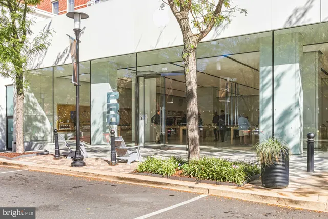 $875,000 | 1220 North Fillmore Street, Unit 602, Arlington, VA 22201