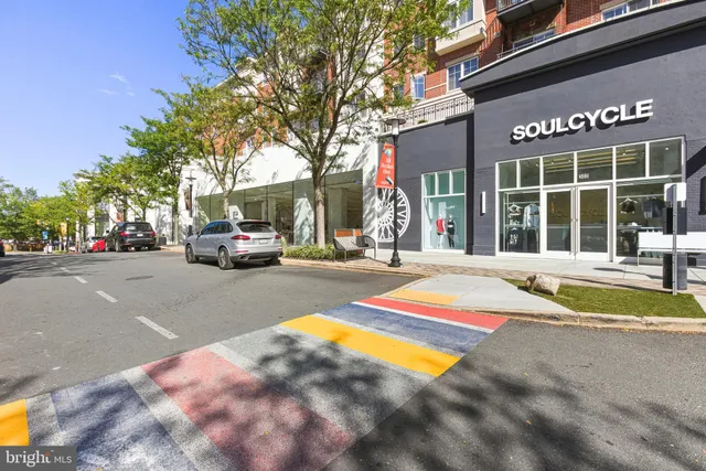 $875,000 | 1220 North Fillmore Street, Unit 602, Arlington, VA 22201