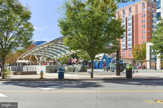 $875,000 | 1220 North Fillmore Street, Unit 602, Arlington, VA 22201