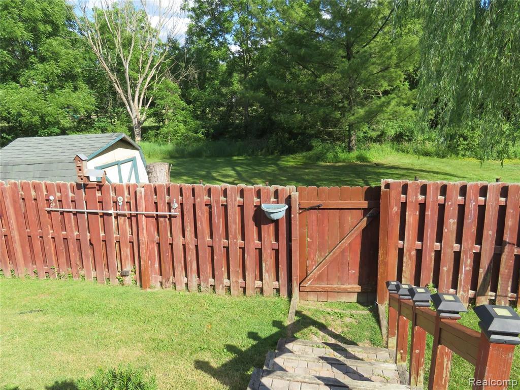 809 Burlington Road Canton, MI 48188 - Photo 12 of 31