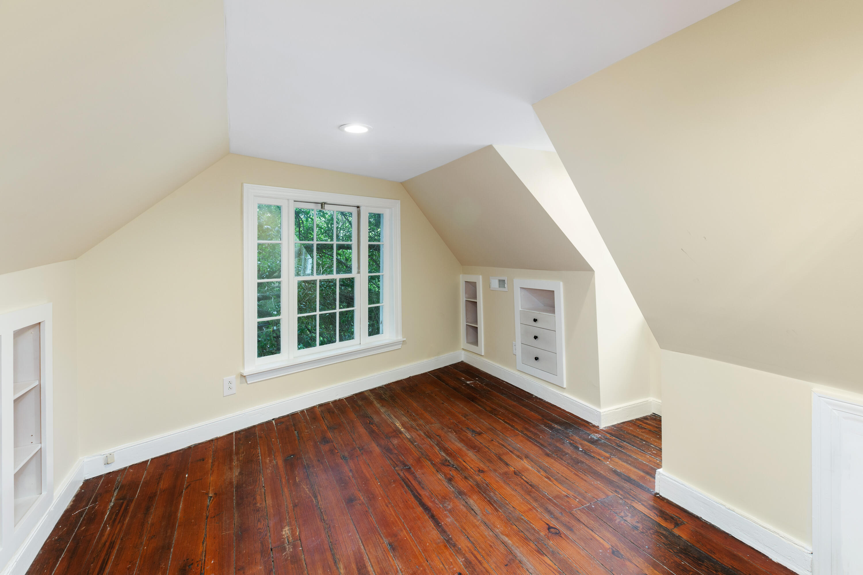 13 Elizabeth Street, Unit B Charleston, SC 29403 - Photo 9 of 15